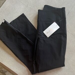 Athleta Black Ankle-Length High-Rise Leggings